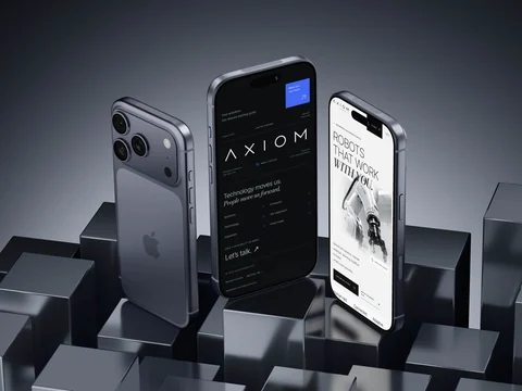 AXIOM-mockup met telefoons die de lichte homepage en de donkere afsluiting tonen.