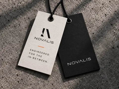 Hangtags in zwart en gebroken wit