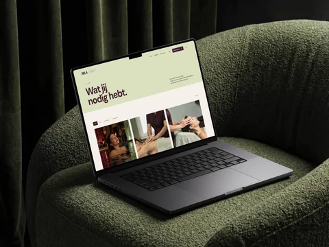 RELA-rituelenoverzicht op een laptop met fotografie van spa, massage en gezichtsbehandeling.